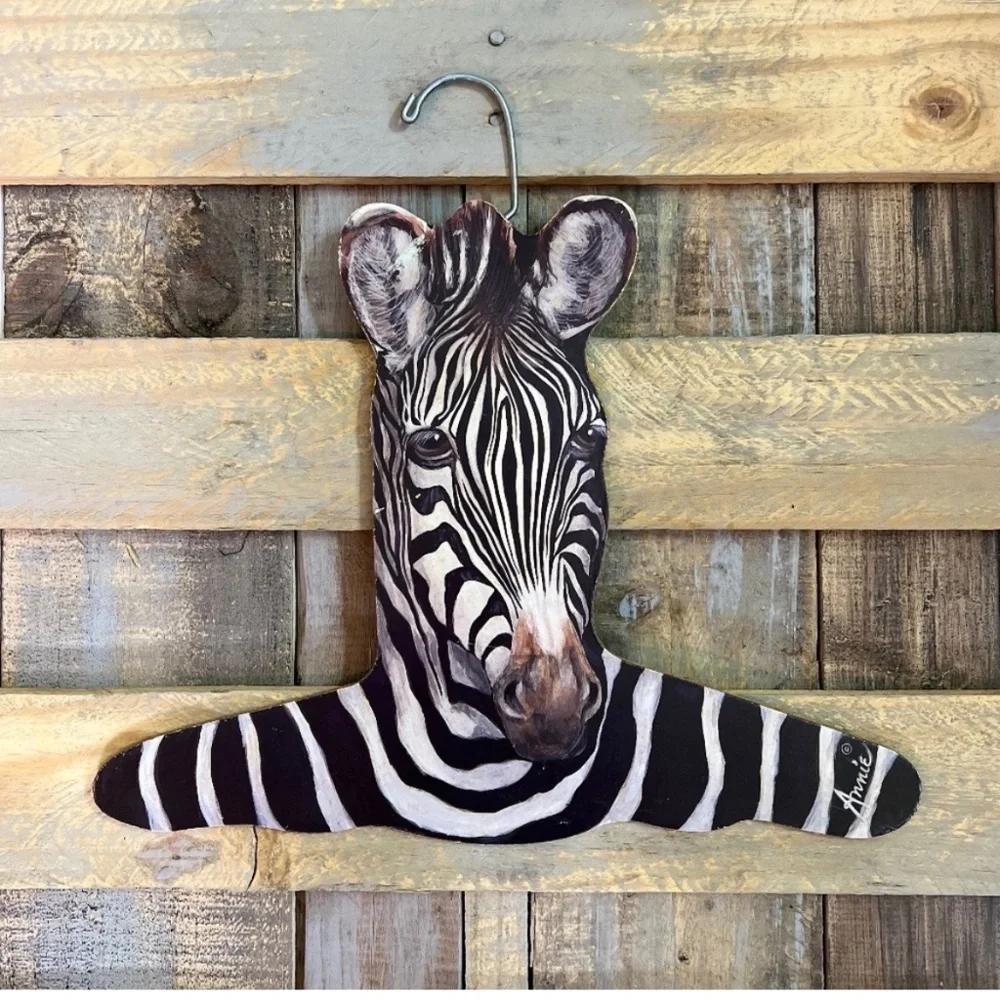 Seeking 👀 Bear Hanger | ISO Wooden Stupell VNTG Clothes | Vintage - Please Help - Picture 3 of 8